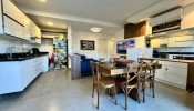 Amplo Apartamento a 80m da Praia de Mariscal