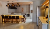 Excelente Sobrado Mobiliado em Zimbros