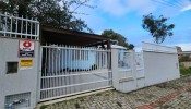 Casa Familiar com Piscina Privativa em Zimbros