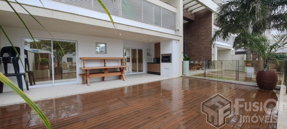 Amplo Trreo para at 6 Pessoas  180m da Praia do