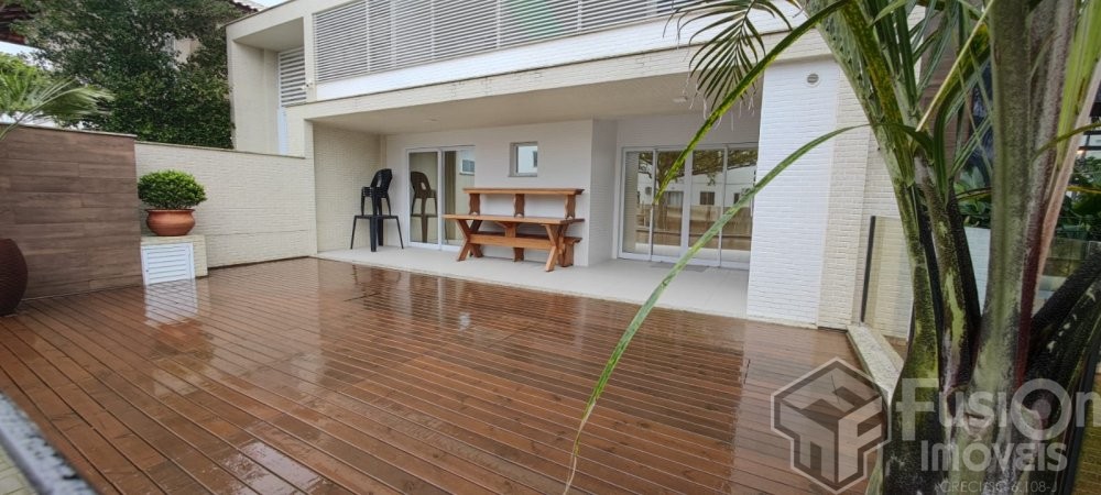 Amplo Trreo para at 6 Pessoas  180m da Praia do