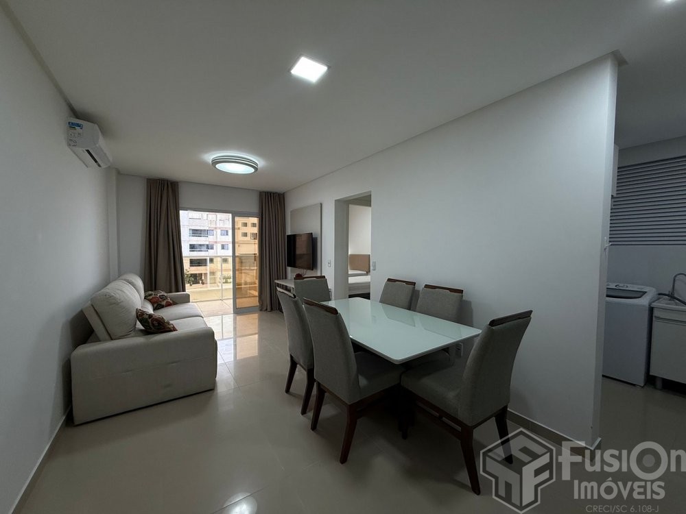 Apartamento a 180m da Praia de Mariscal  Conforto
