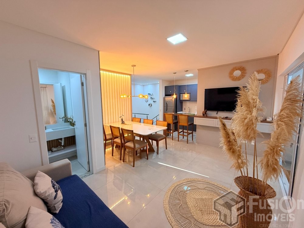 Cobertura Duplex a 240m da Praia de Canto Grande -