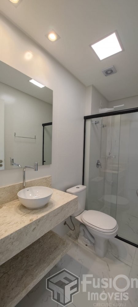 Apartamento a 180m da Praia de Mariscal  Conforto