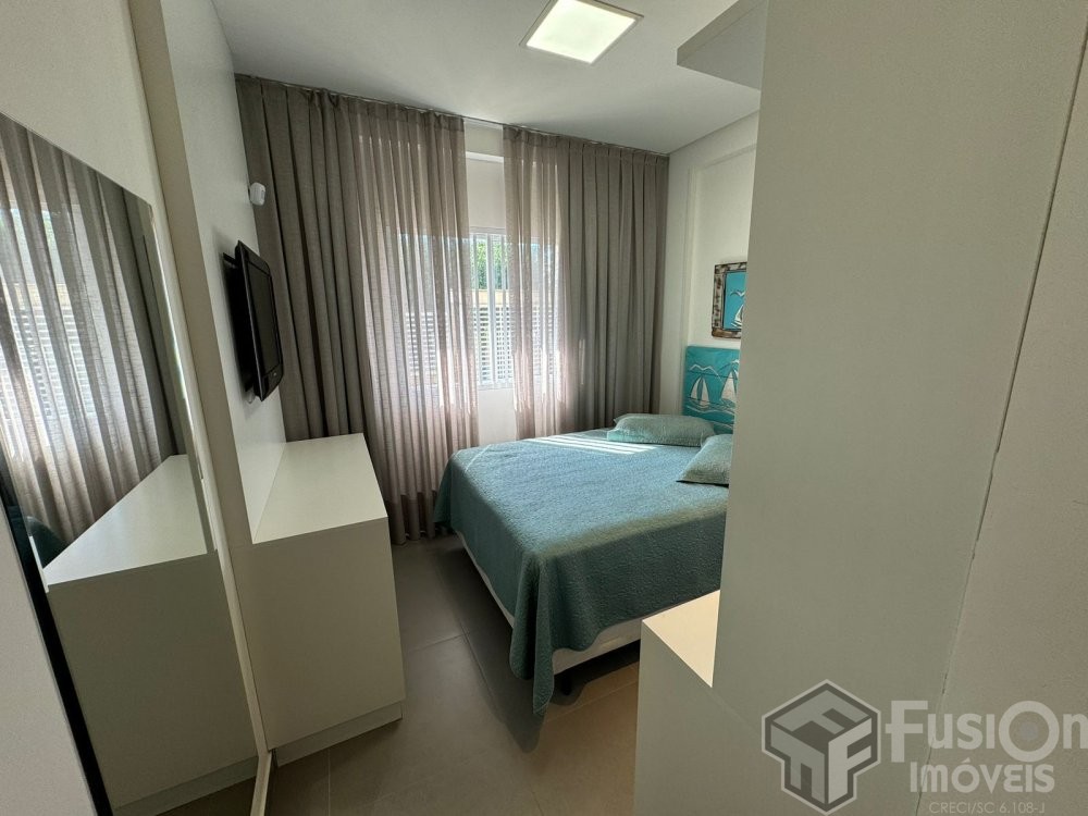 Amplo Apartamento a 80m da Praia de Mariscal