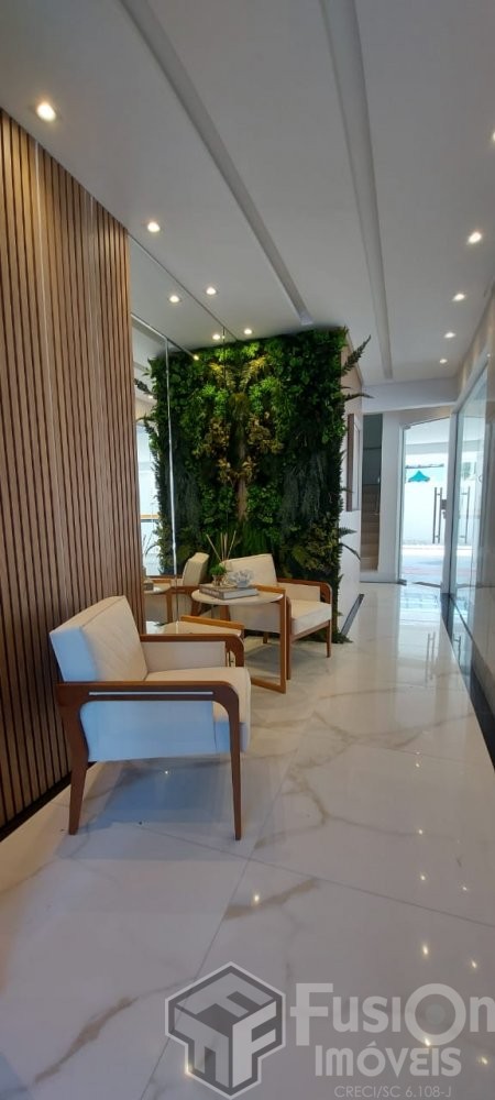 Cobertura duplex, finamente mobiliada, vista mar!