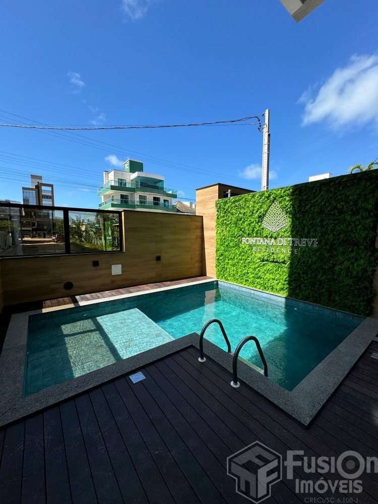 Apto Garden com 02 suites e 02 vagas.