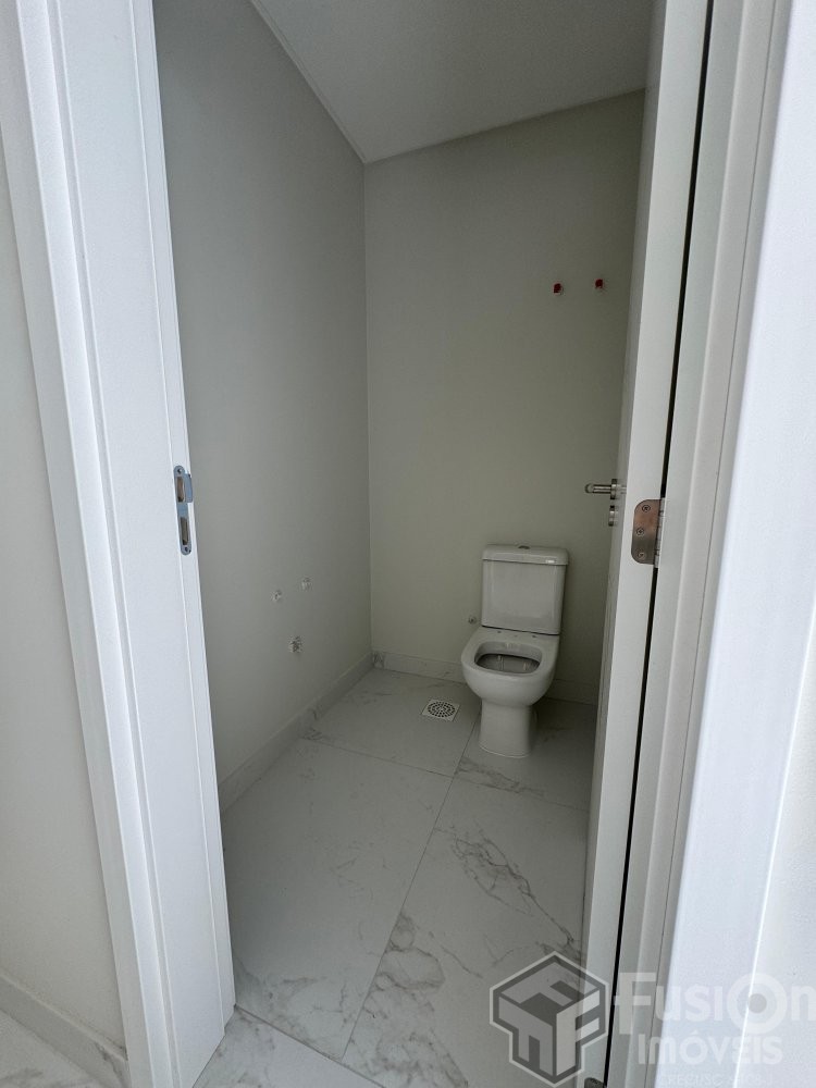 Apto Garden com 02 suites e 02 vagas.