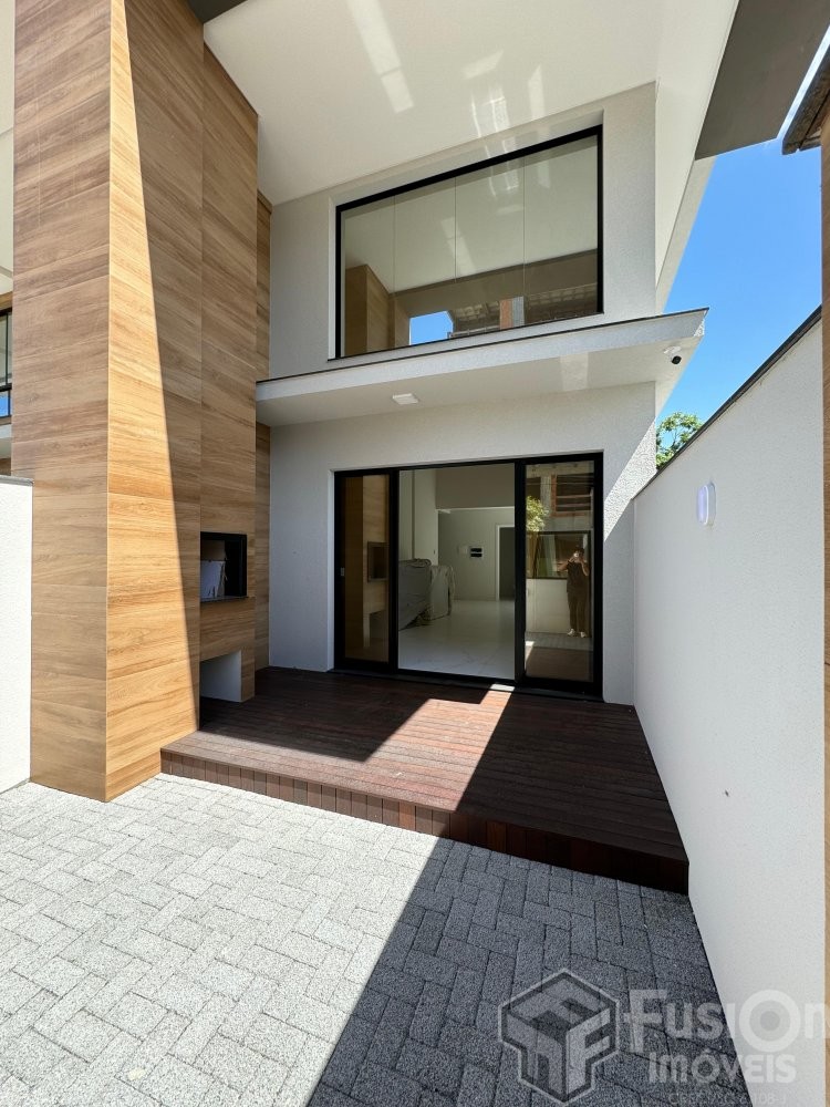 Apto Garden com 02 suites e 02 vagas.