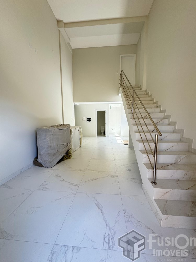 Apto Garden com 02 suites e 02 vagas.