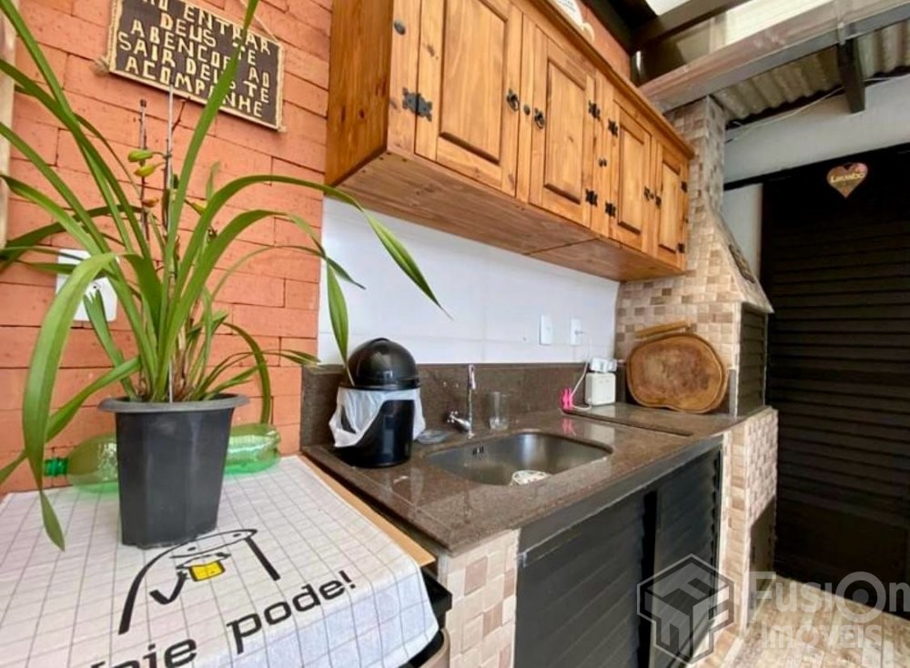 Casa com piscina Zimbros