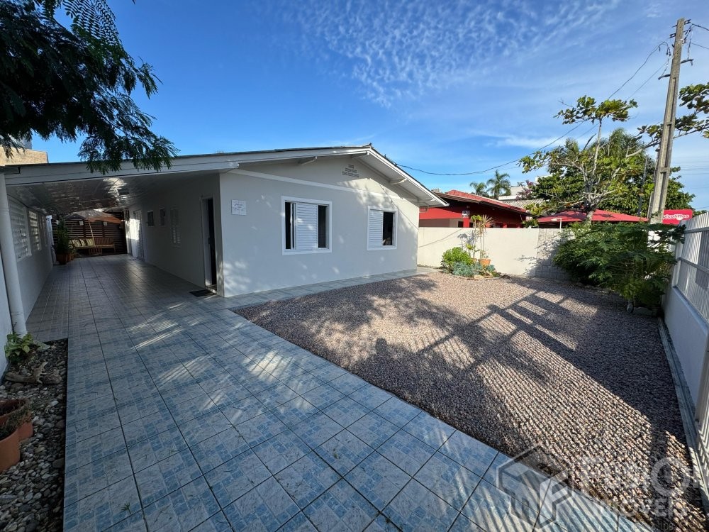 Casa quadra mar no Zimbros