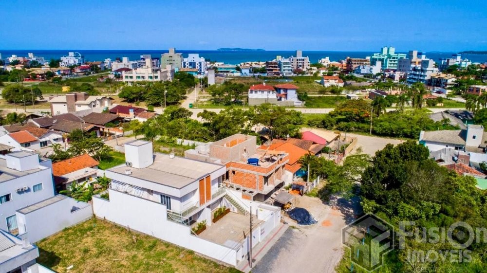 Apartamento 02 dormitrios na Praia do Mariscal