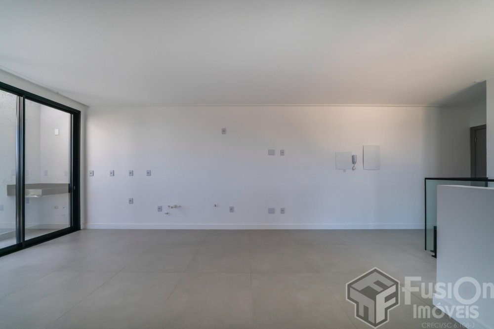 Cobertura Duplex a 170m do mar de Mariscal