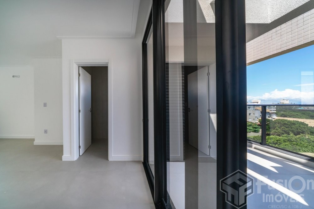 Cobertura Duplex a 170m do mar de Mariscal