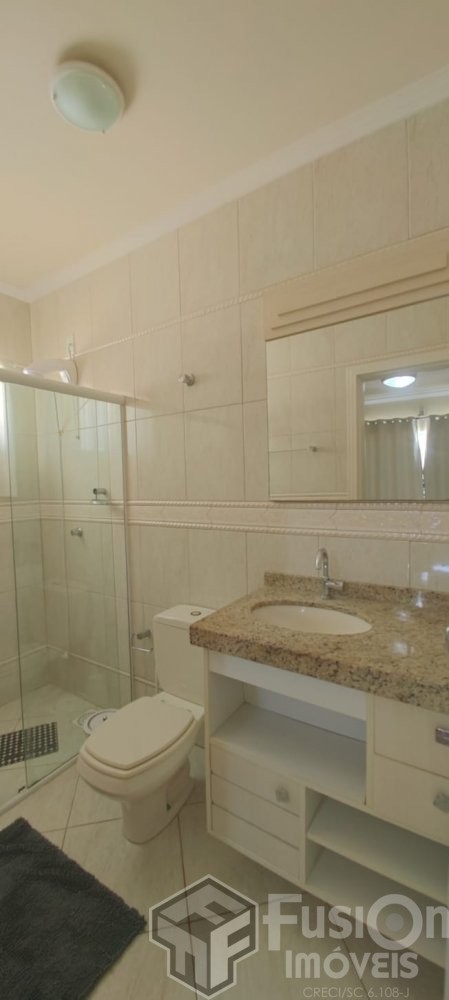 Apartamento com Vista Lateral do Mar a 100m da Pra