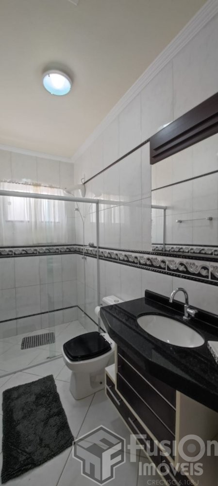 Apartamento com Vista Lateral do Mar a 100m da Pra