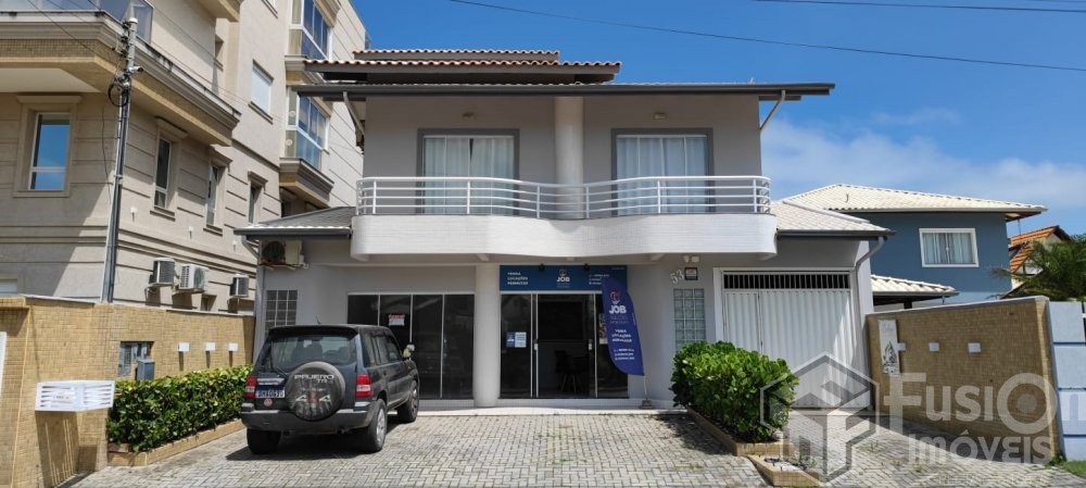 Apartamento com Vista Lateral do Mar a 100m da Pra