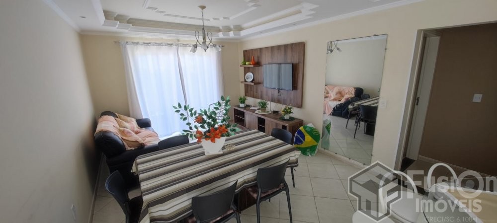 Apartamento com Vista Lateral do Mar a 100m da Pra