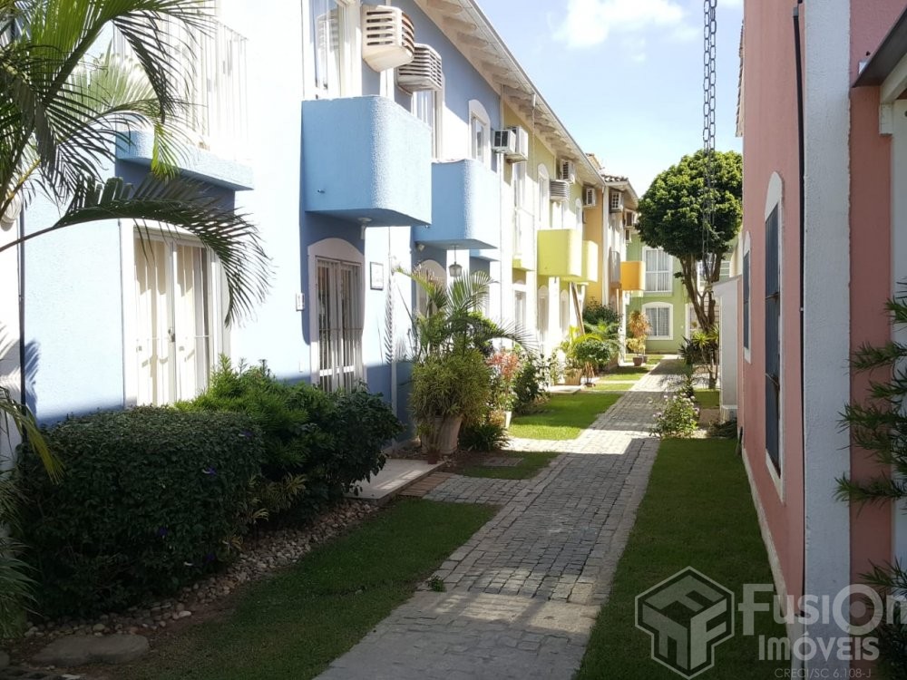 Sobrado no Residencial Cores do Mariscal  220m da