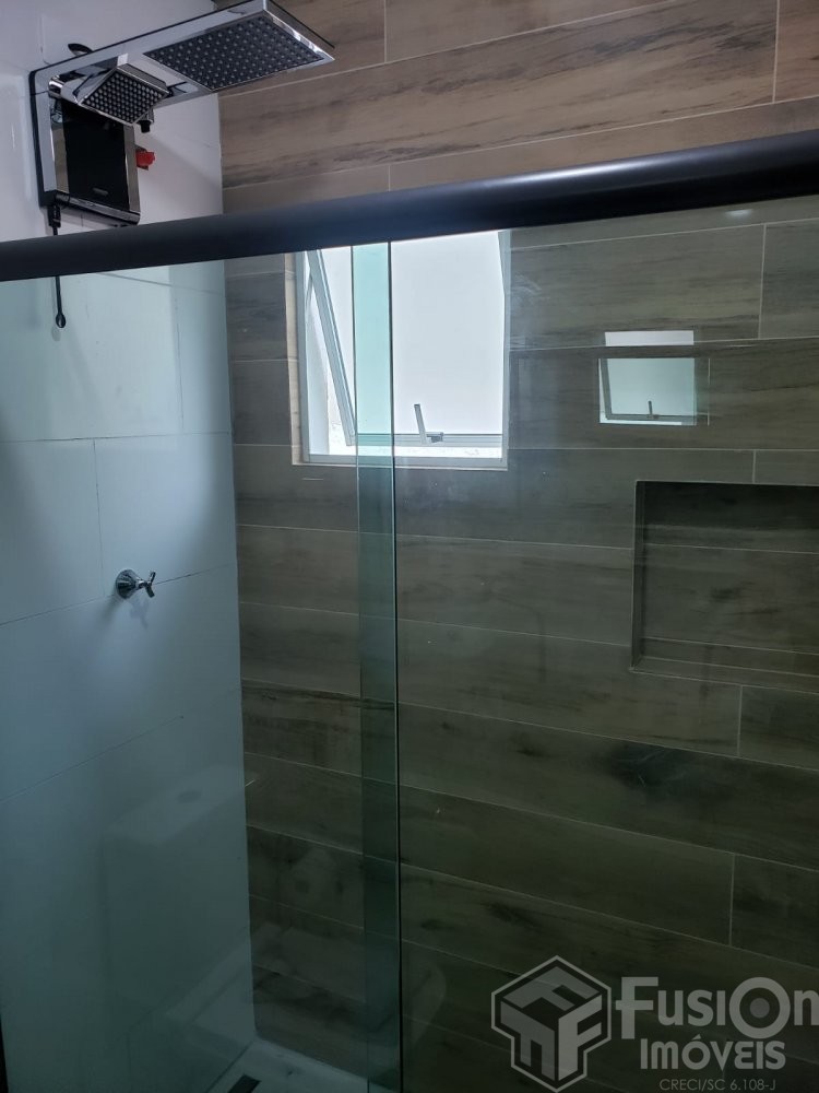 Sobrado no Residencial Cores do Mariscal  220m da