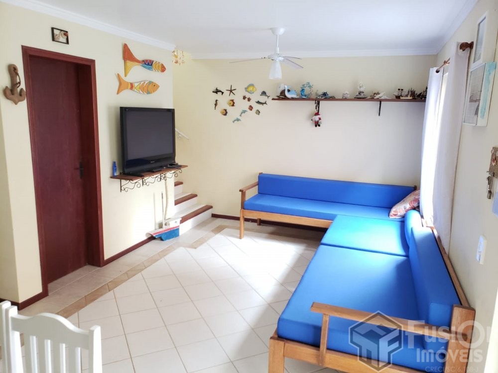 Sobrado no Residencial Cores do Mariscal  220m da