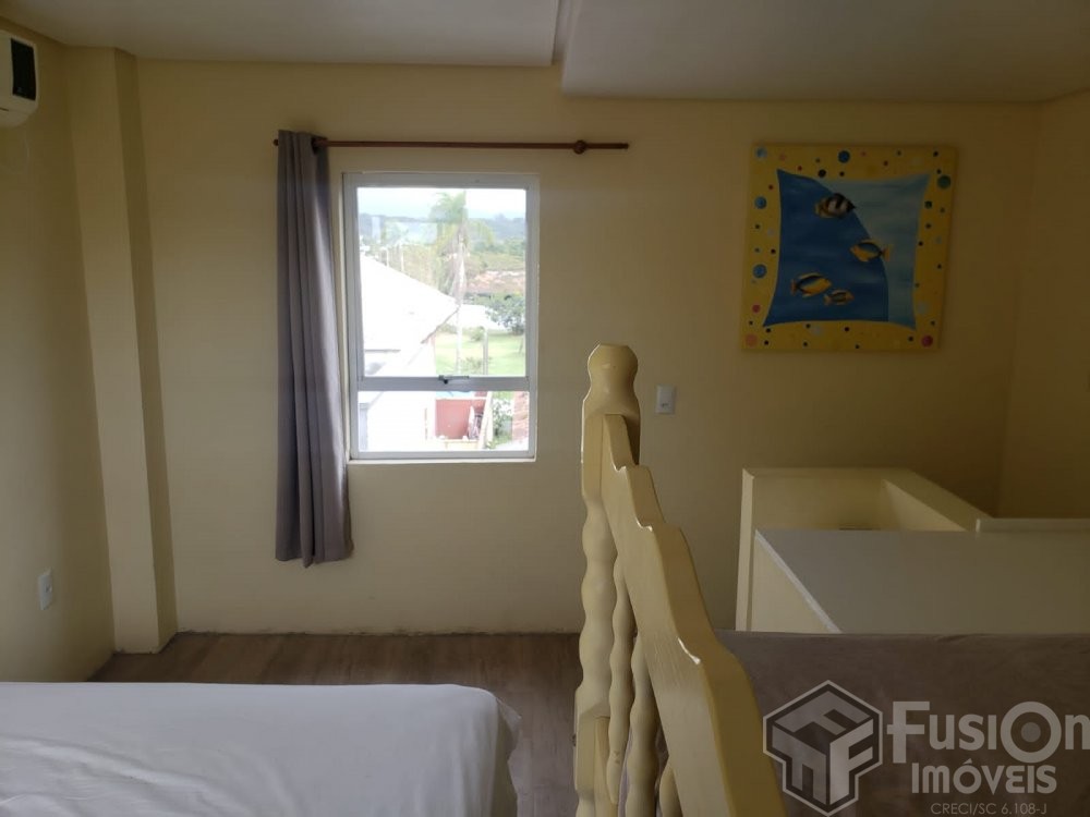 Sobrado no Residencial Cores do Mariscal  220m da