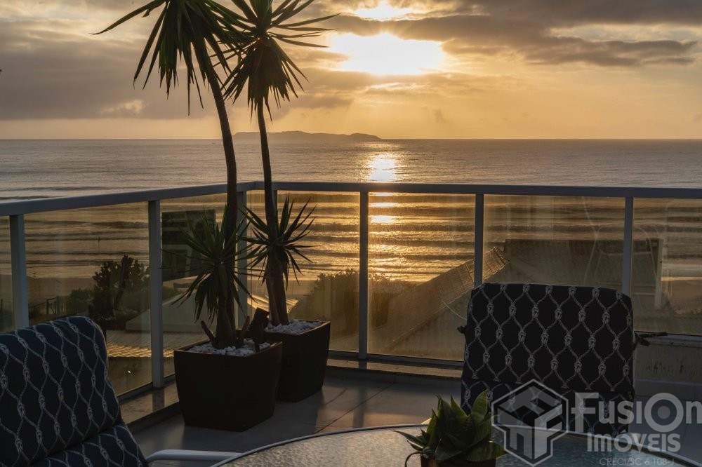 Duplex Frente Mar com Jacuzzi Aquecida