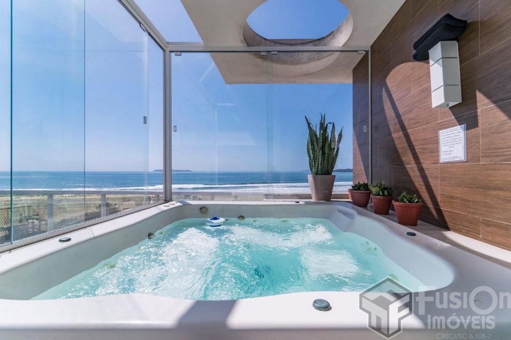 Duplex Frente Mar com Jacuzzi Aquecida