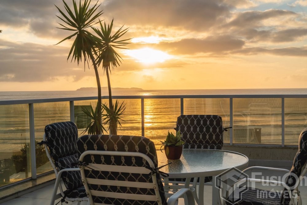 Duplex Frente Mar com Jacuzzi Aquecida