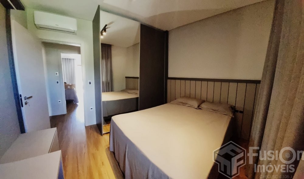 Excelente Sobrado Mobiliado em Zimbros