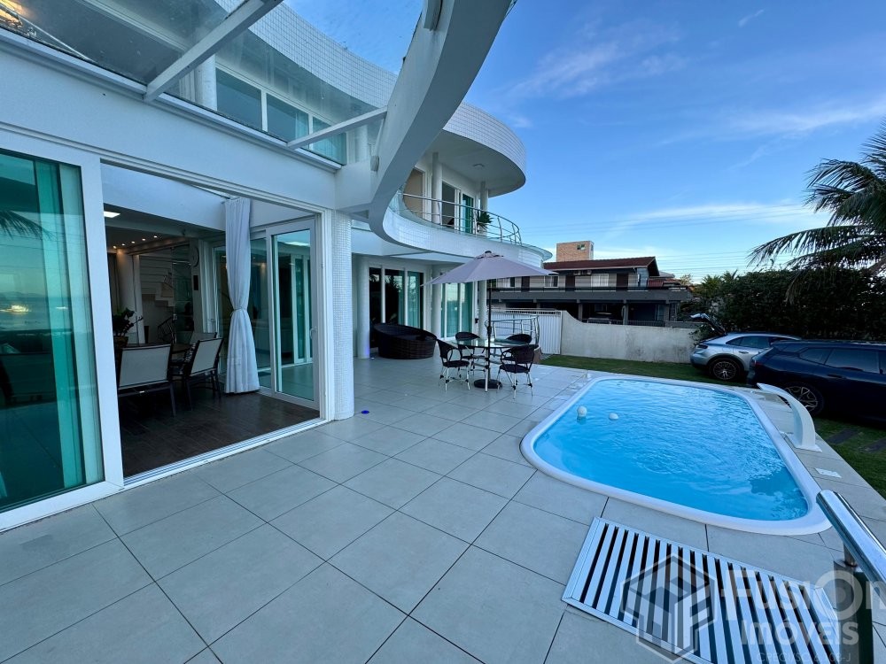 Linda casa p na areia Praia de zimbros