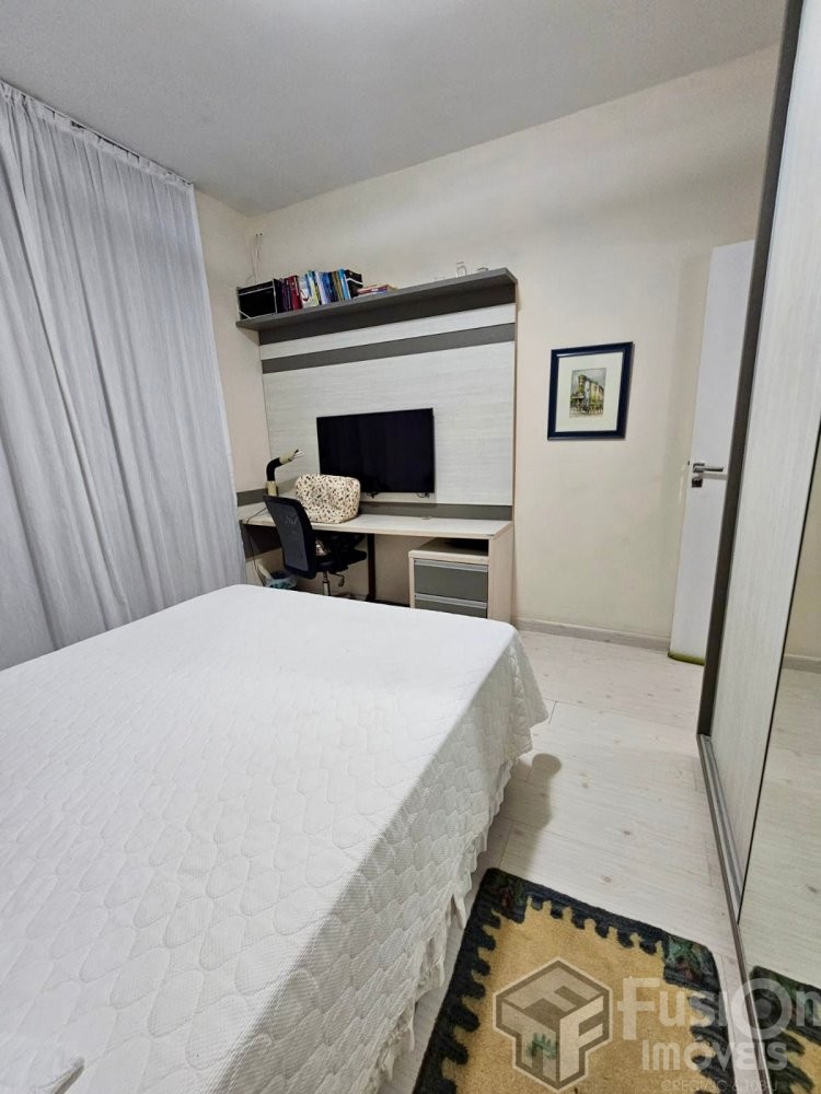 Casa Familiar com Piscina Privativa em Zimbros