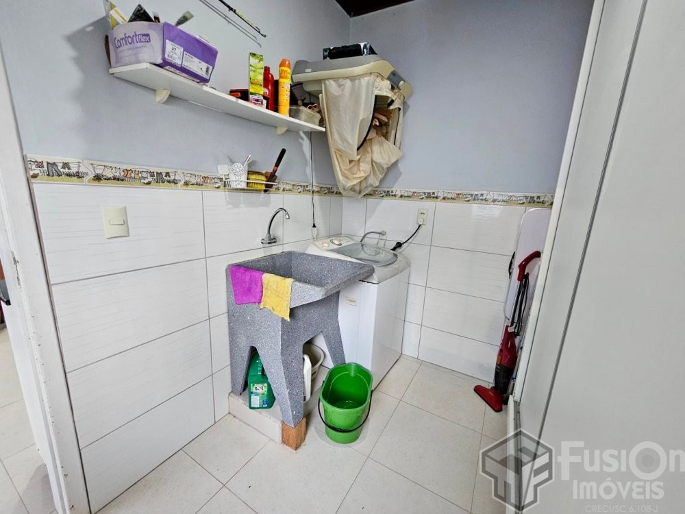 Casa Familiar com Piscina Privativa em Zimbros