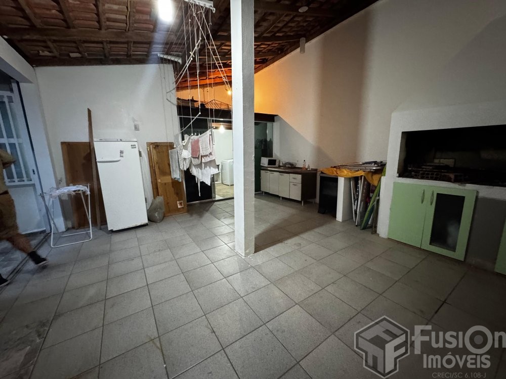 Linda Casa com Mezanino 250 Metros praia de zimbro