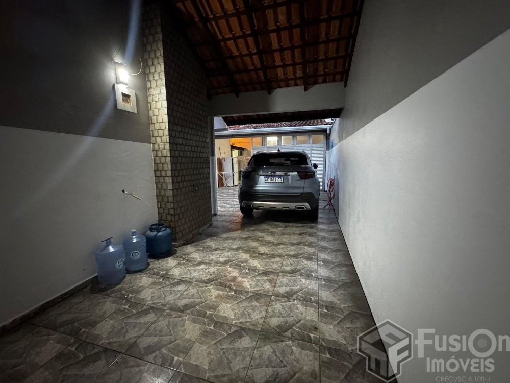 Linda Casa com Mezanino 250 Metros praia de zimbro