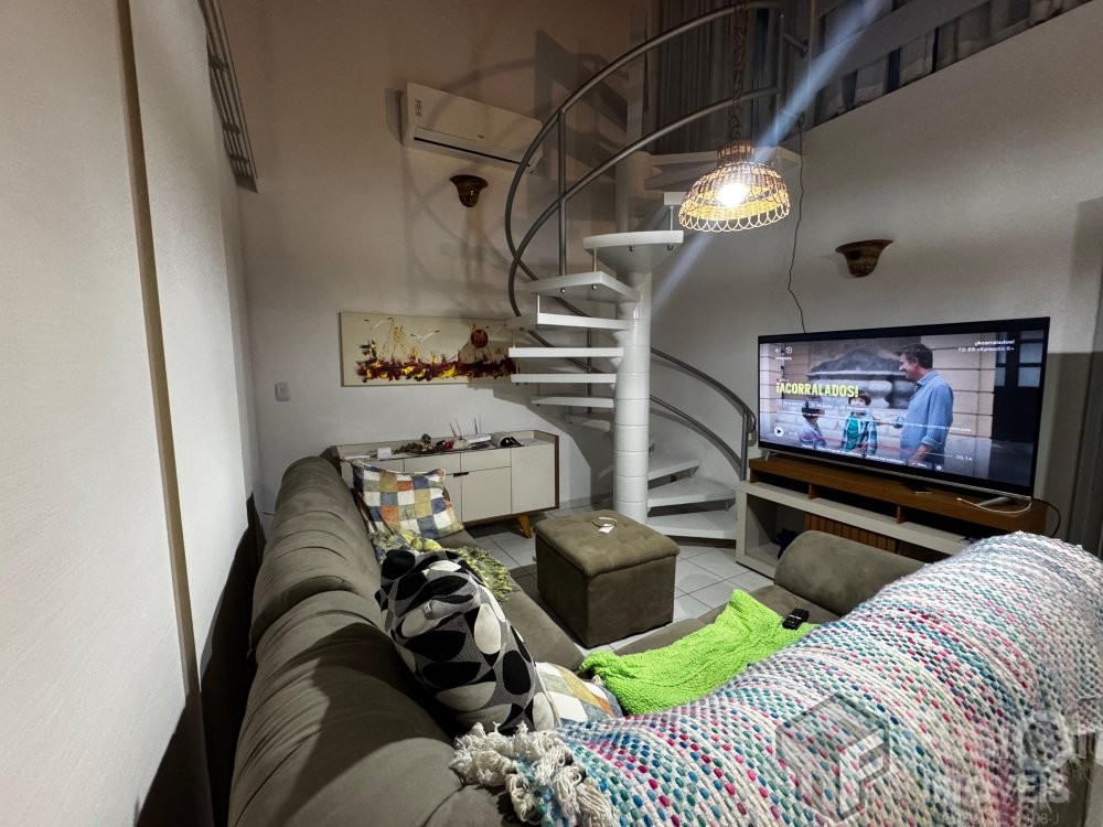 Linda Casa com Mezanino 250 Metros praia de zimbro