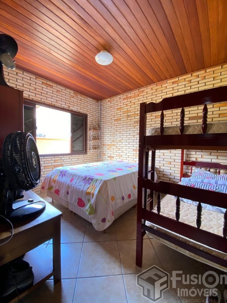 Casa Quadra Mar Zimbros 100 metros do Mar