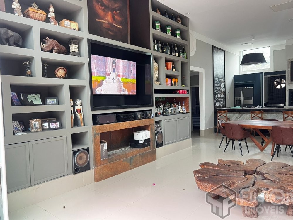 Casa com Piscina p/ at 11 pessoas na Praia de Mar