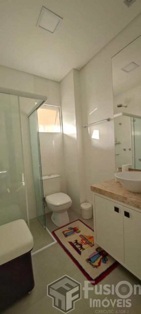 Linda Cobertura com vista mar