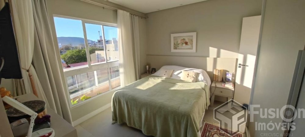 Linda Cobertura com vista mar