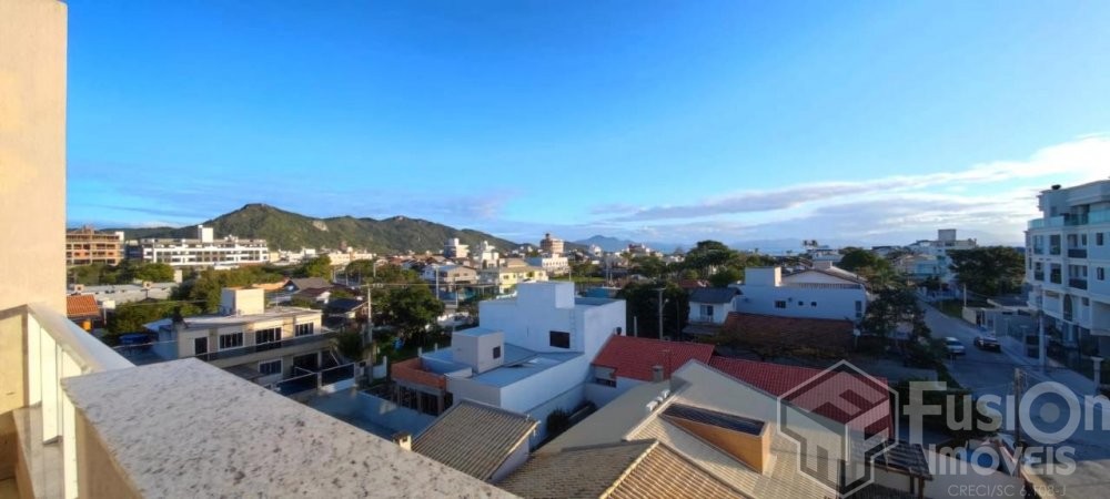 Linda Cobertura com vista mar