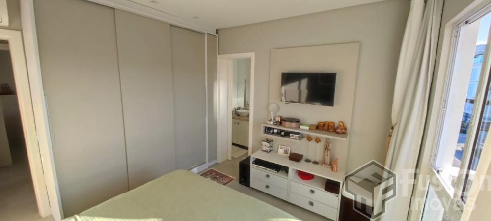 Linda Cobertura com vista mar