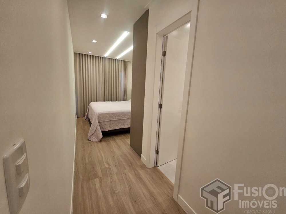 Apartamento � 150m da Praia do Canto Grande