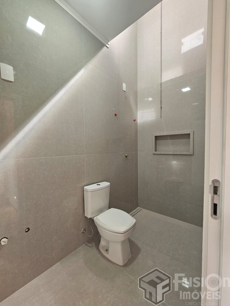 Sobrado Zimbros a 360 metros do mar