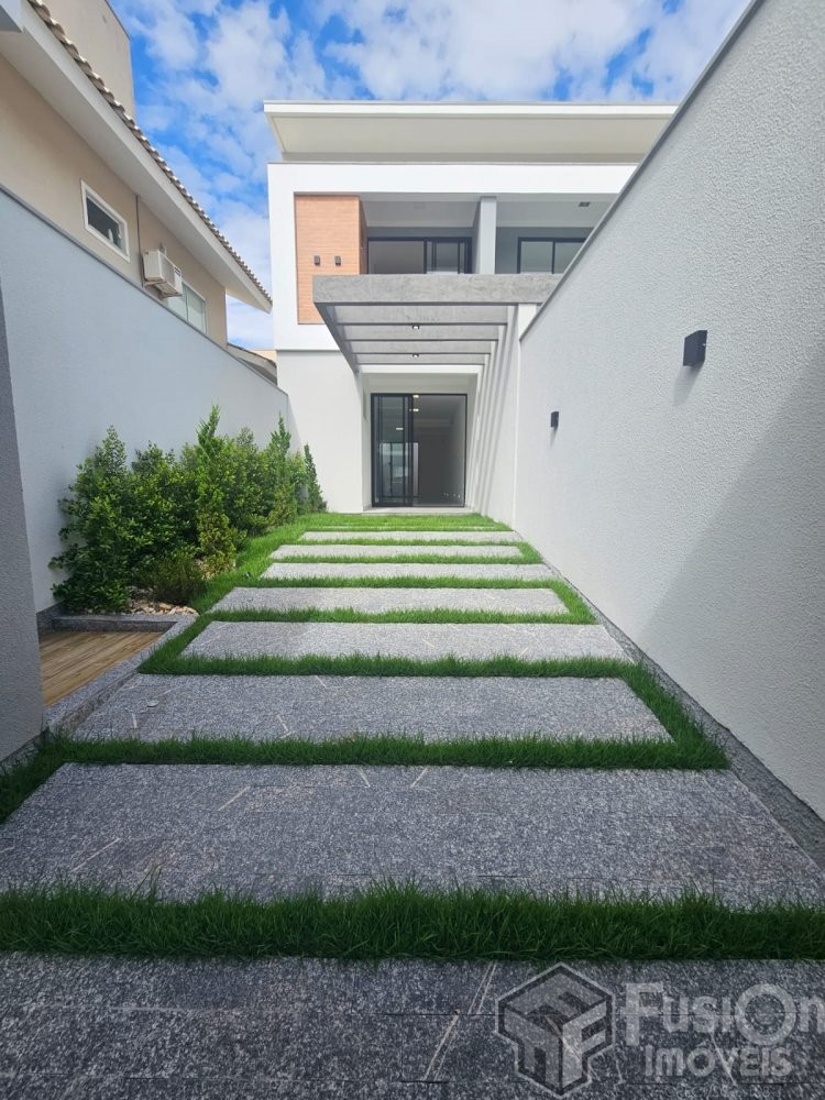 Sobrado Zimbros a 360 metros do mar