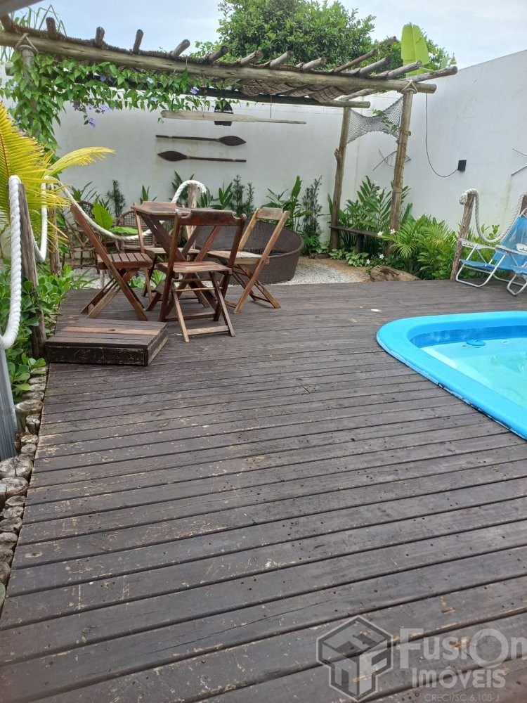 Casa Colonial 80m da Praia Zimbros