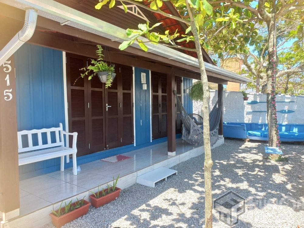 Casa Colonial 80m da Praia Zimbros