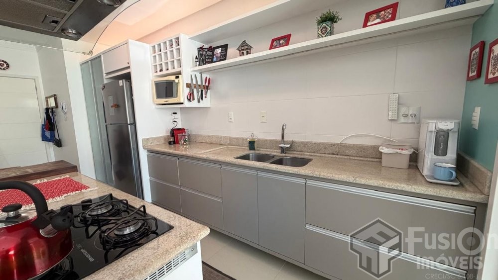 Apto 01 su�te + 02 dormit�rios + 02 vagas