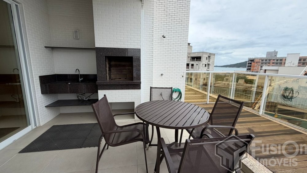 Cob duplex 03 su�tes com jacuzzi 